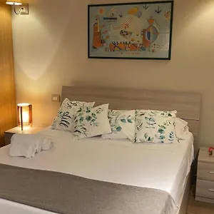 Appartement Frank Host Lux , Metro A A 50 M, Simple Check-in Con Codice A Qualsiasi Orario, Rome